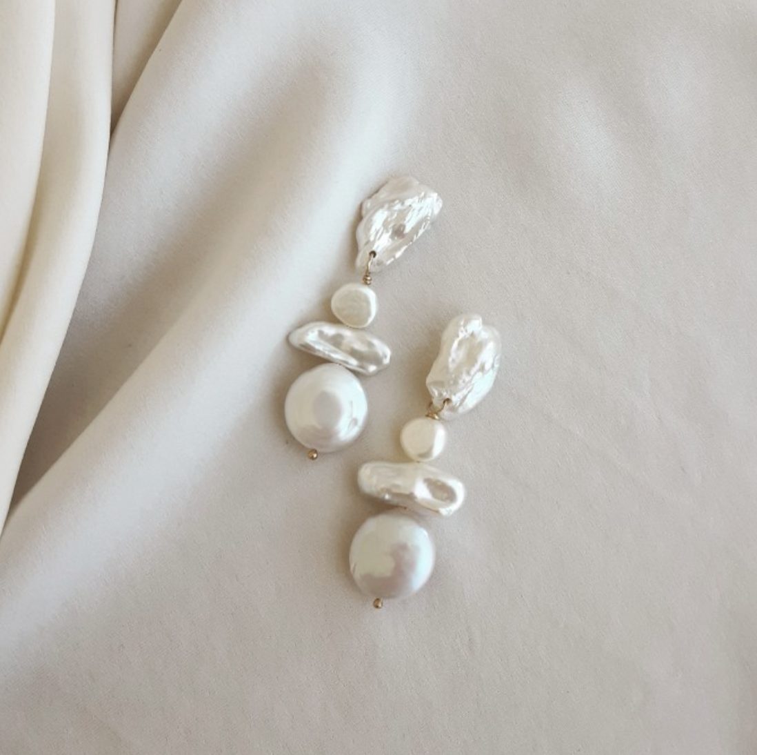 Celyne, Pearl Minimal Earrings by Maison Sabben