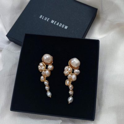 blue-meadow-pearl-gold-ivy-earrings