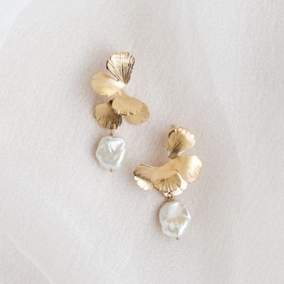 univers-pearl-gold-floral-earrings-maison-sabben