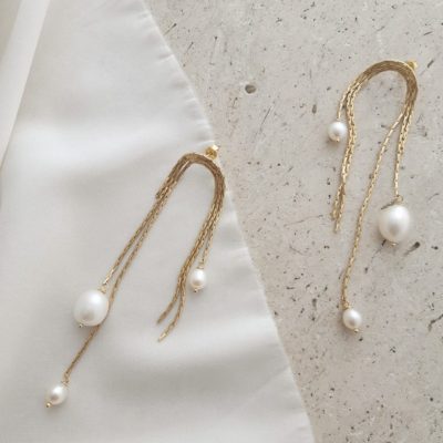 roche-pearl-gold-drop-earrings-maison-sabben