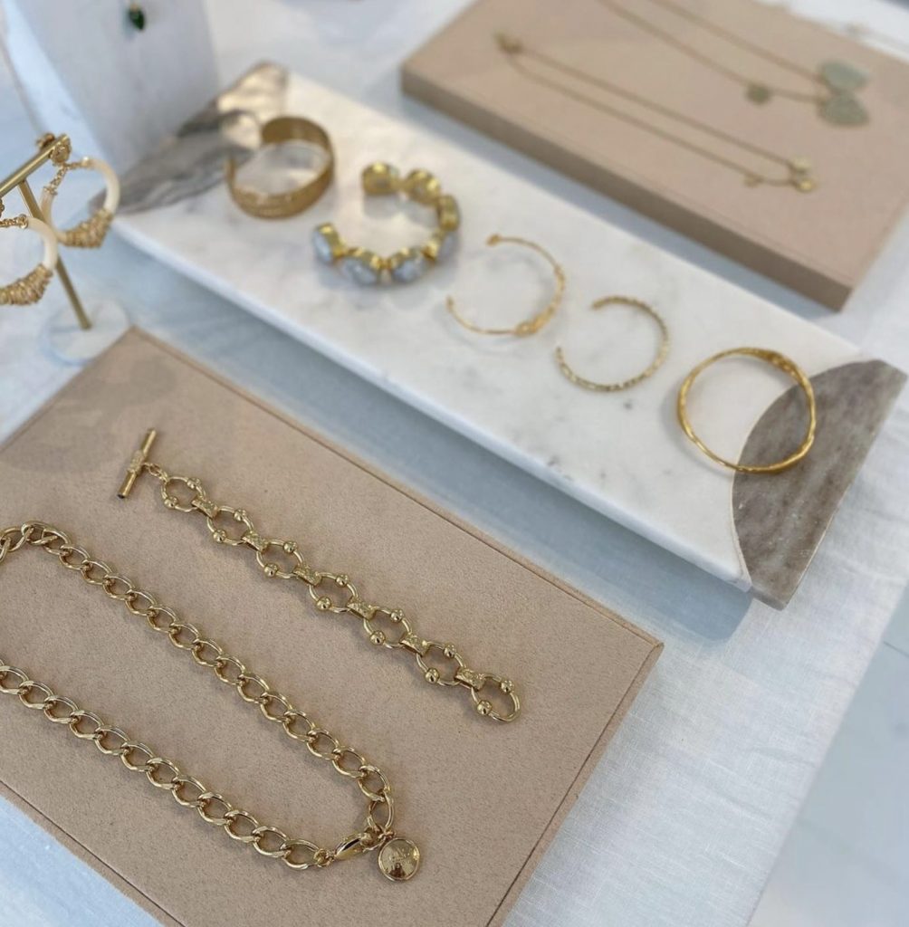 gold-accessories-shop-kinsale
